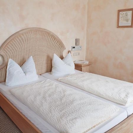 Privathotel Bruegges Loui วิลลิงเงิน ภายนอก รูปภาพ